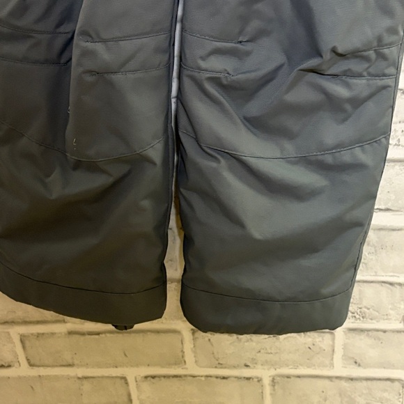 Children’s place size 3T, gray snow pants,  Overalls, Velcro adjustable - Picture 6 of 8